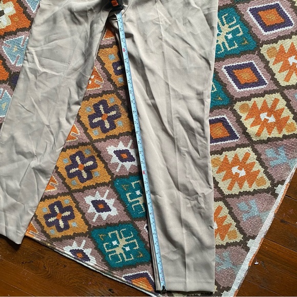 H&M Slacks Regular waist ankle length brown khaki pants Women’s Size 2 Brand New - Picture 9 of 10